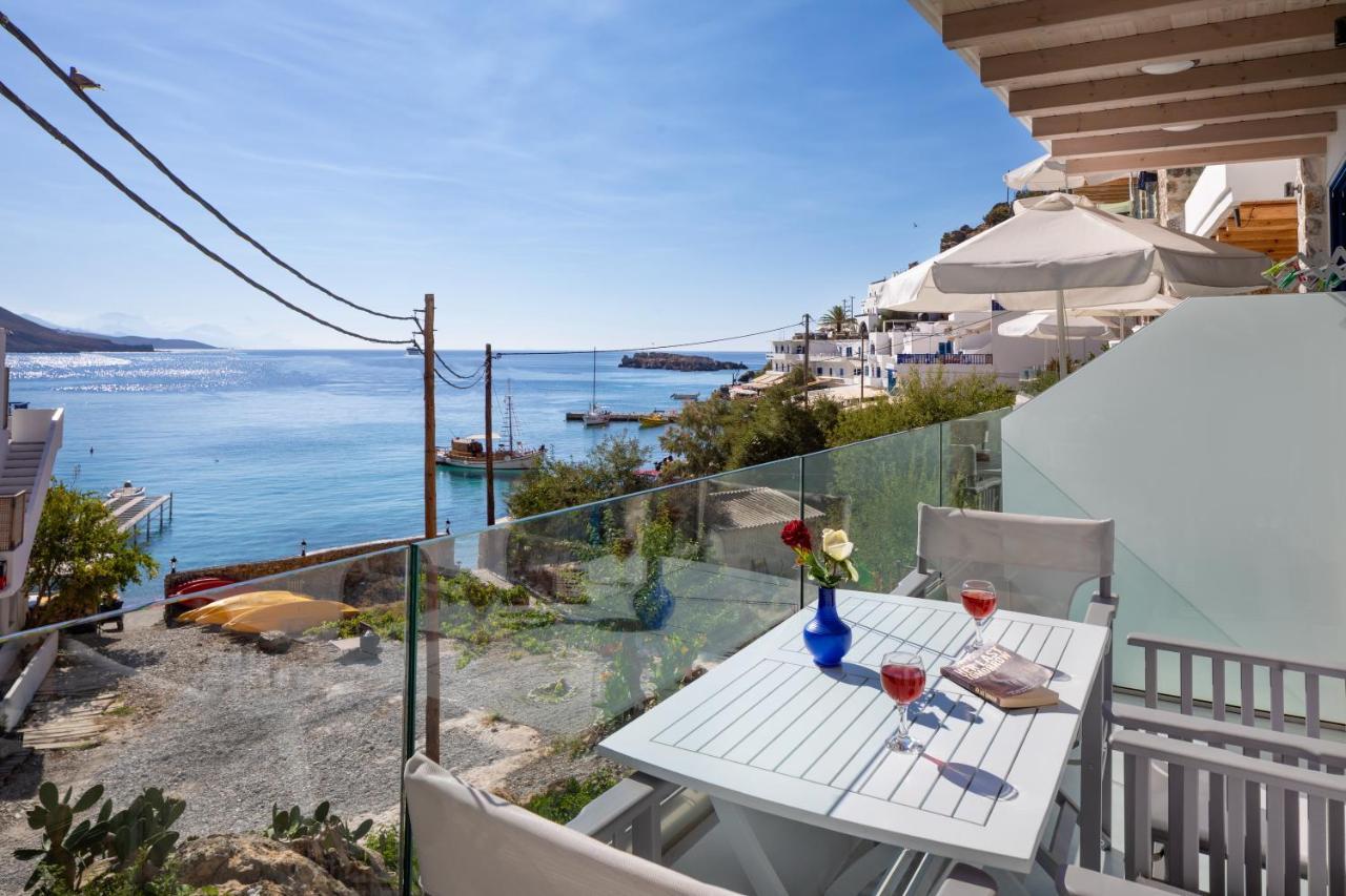 Molos Apartments Loutro Exterior foto