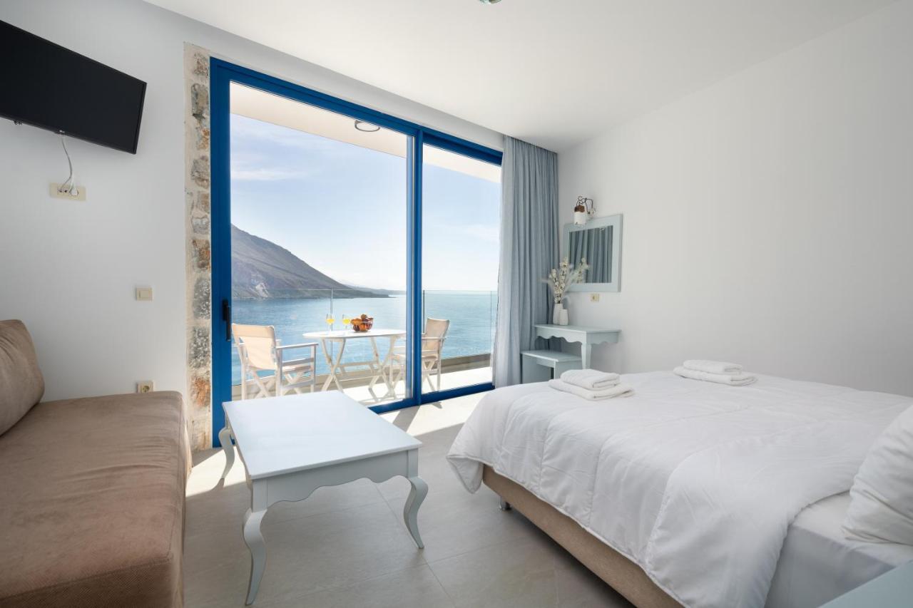 Molos Apartments Loutro Exterior foto